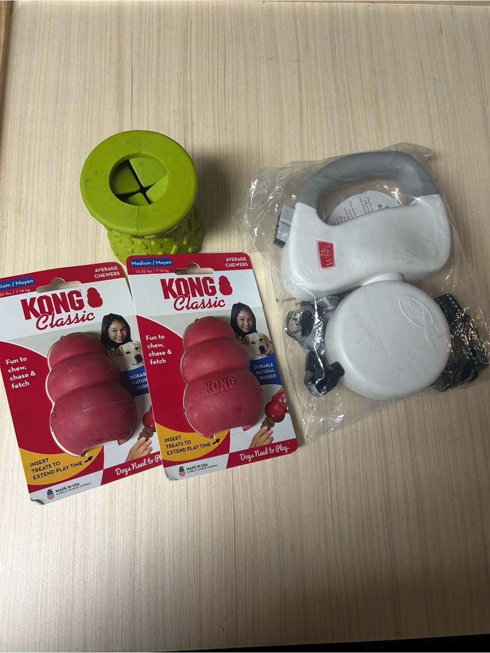 Dog Toy Bundle KONG Classic Medium + Wigzi Dual Dog Leash Dog Walker Lot